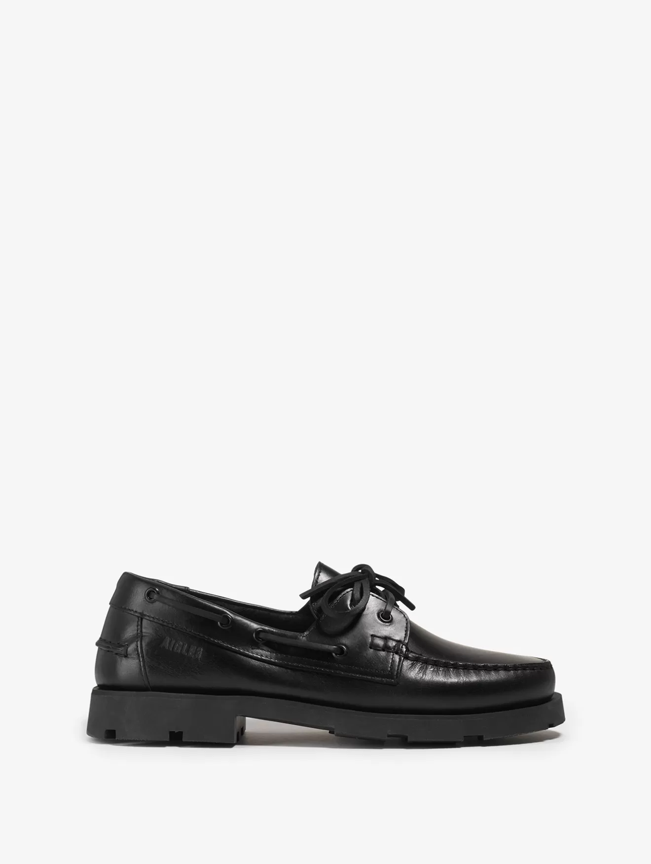 Shop Aigle Bateau En Cuir Sur La Nouvelle Semelle Timeless Noir