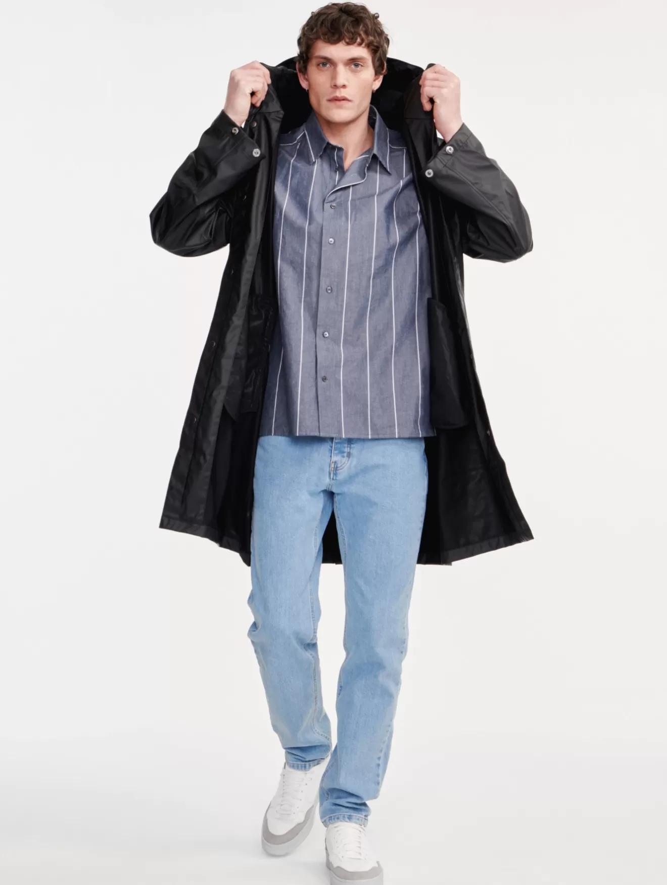 New Aigle Parka Longue Matiere Waterproof A Capuche Noir